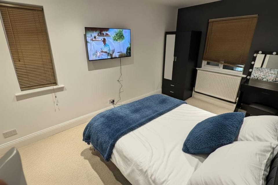 Market Street Retreat in Central Loughborough Sleeps 6 Apartment in Loughborough