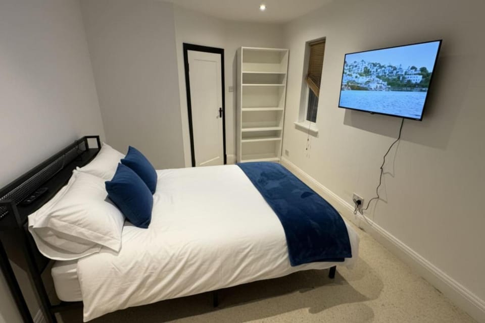 Market Street Retreat in Central Loughborough Sleeps 6 Apartment in Loughborough