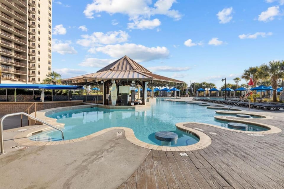 Spacious Pet-friendly Townhome at North Beach Resort, Lovely home and Great Amenities House in Briarcliffe Acres