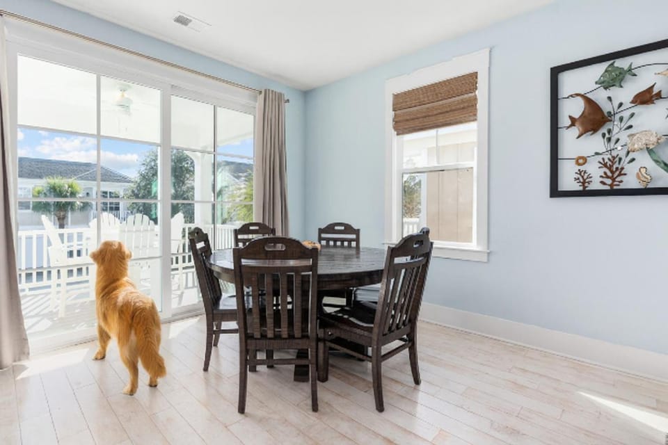 Stunning Townhome with North Beach Resort Access- Pools, Hot tubs, Pets Welcome House in Briarcliffe Acres
