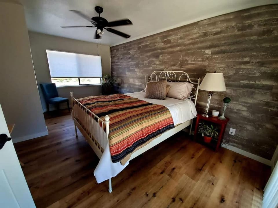 Temecula Wine Country Ranch with 200 year old oaks House in Southern California