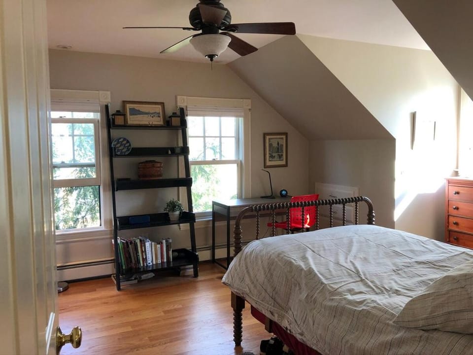Oceanfront - Downtown in historic New England House in Marblehead