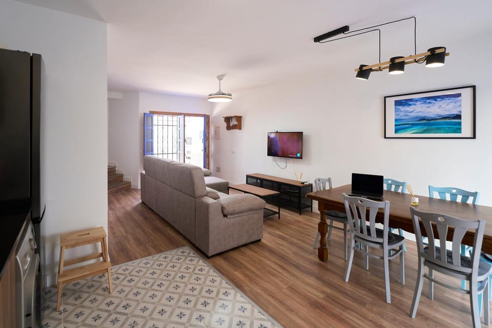 Communal lounge/ TV room, Living room