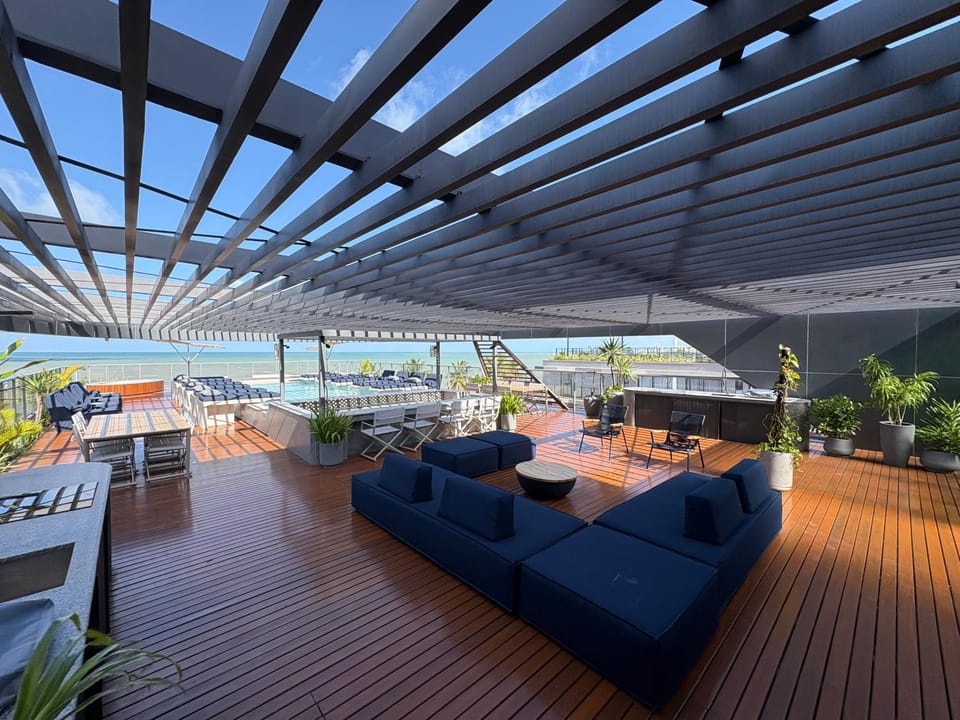 BBQ facilities, View (from property/room), Balcony/Terrace, Seating area, Sea view