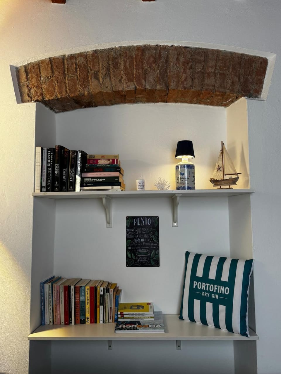 Library, Living room, Seating area