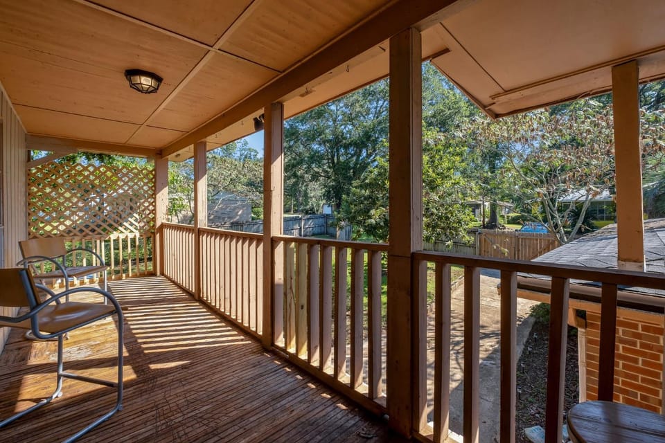 Artsy 2BR, Near FSU & Downtown House in Tallahassee