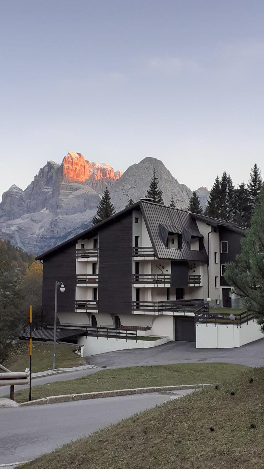 Property building, Nearby landmark, Natural landscape, Mountain view