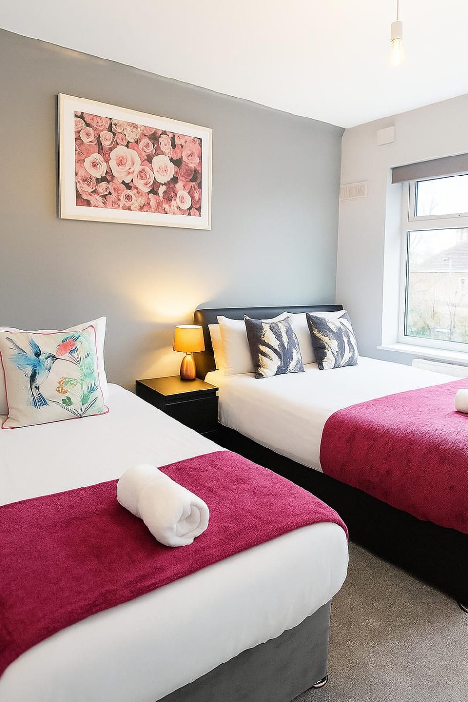 Bed, Bedroom, towels