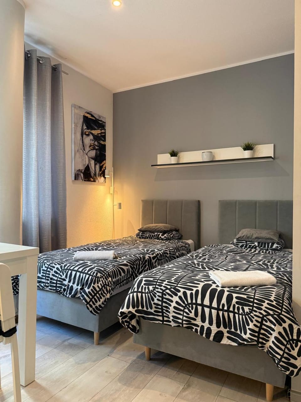 Bed, Photo of the whole room