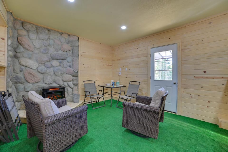 Upper Peninsula Barndominium on 18 Acres w/ Emus House in Michigan