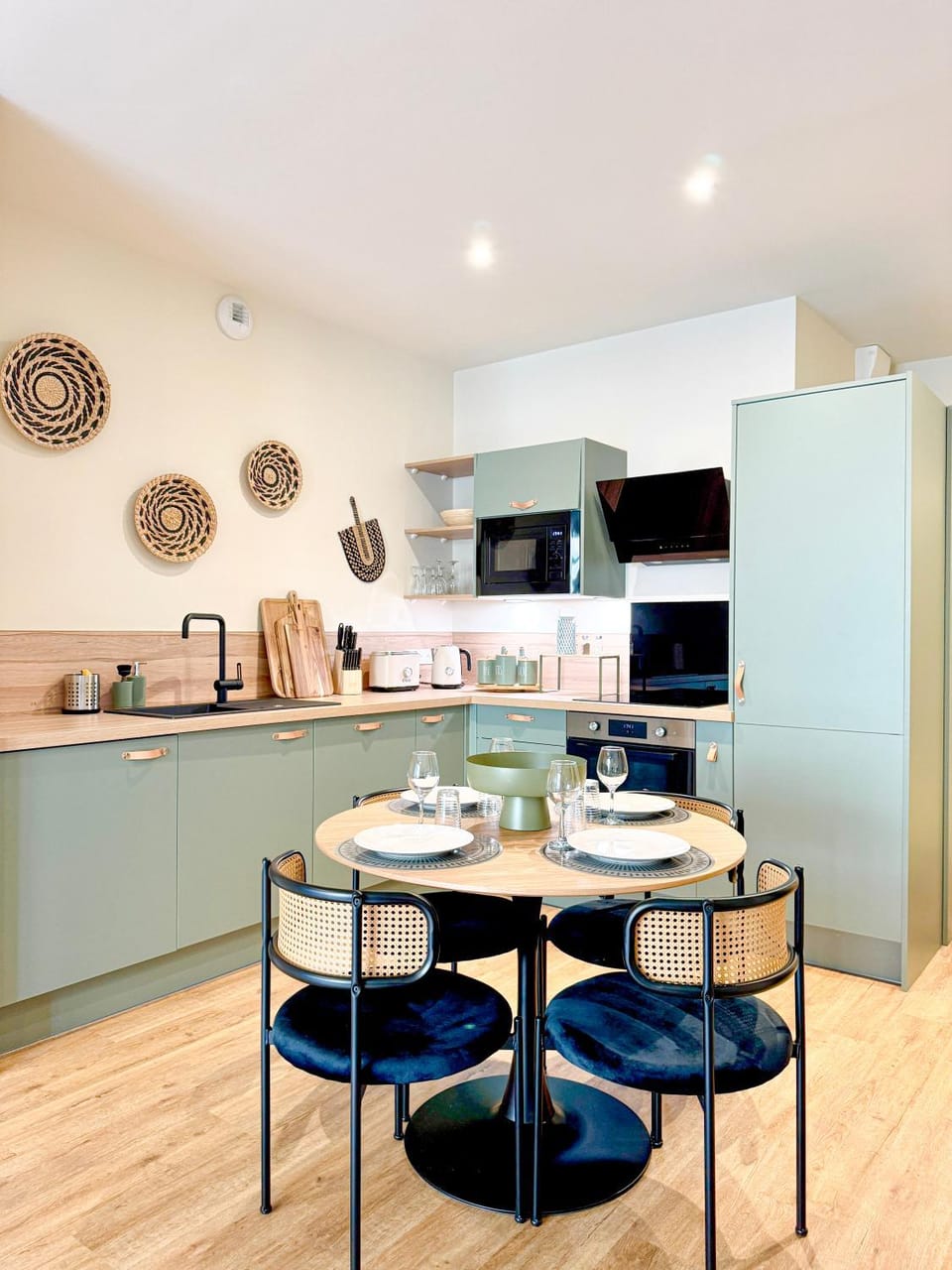 Dining area, Meals, stove, kitchen