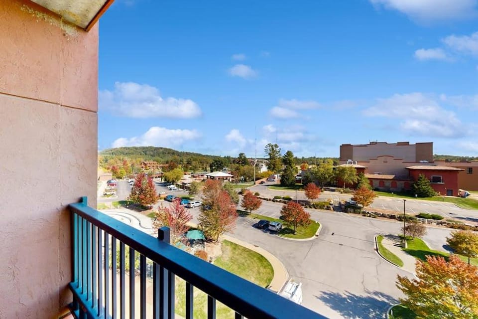 Chula Vista Resort Condo 2520 & 2522 Full Property House in Wisconsin Dells
