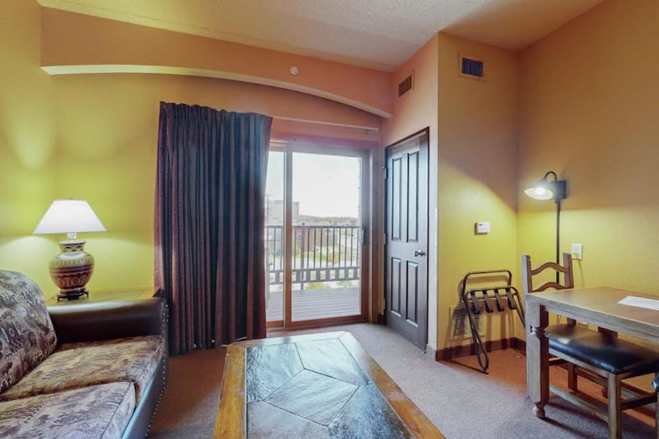 Chula Vista Resort Condo # 2520 House in Wisconsin Dells