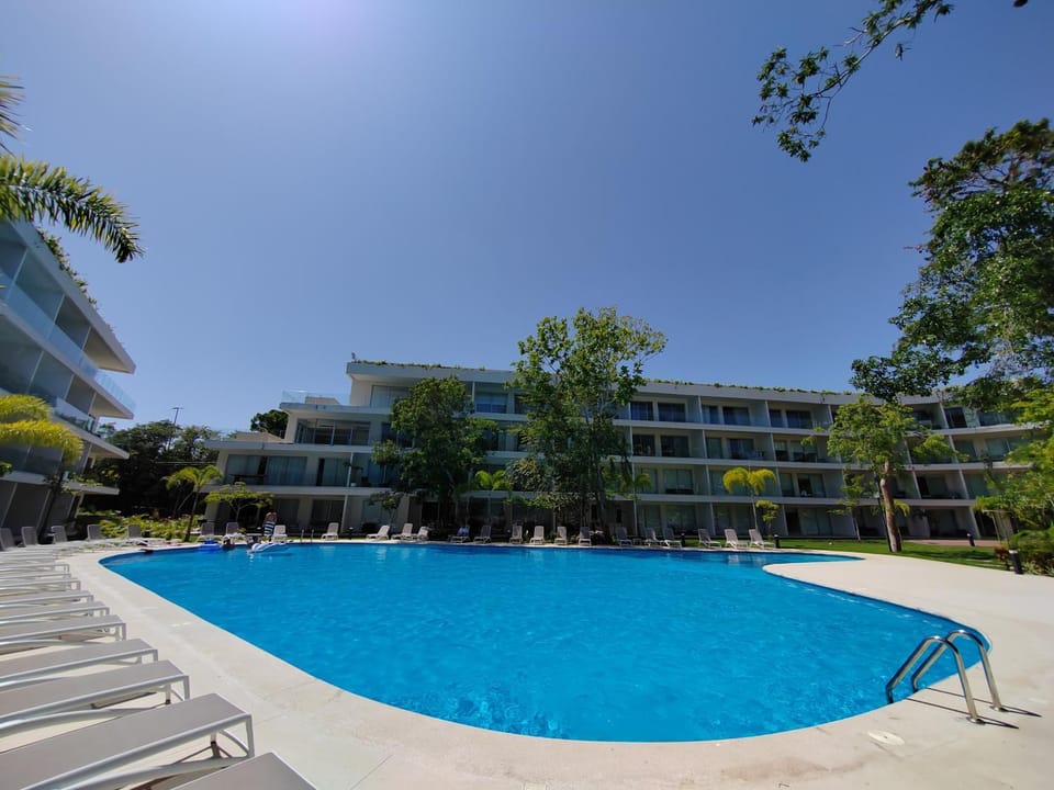 Off site, Swimming pool, sunbed
