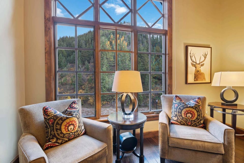 Ascent 405 by East West Hospitality Apartment in Avon