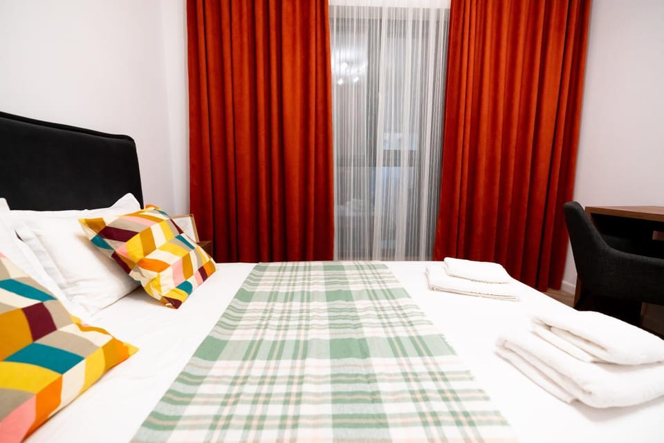 Soni Exclusive Apartments 342 Plaza with Private Parking & Self Check-in Apartment in Bucharest