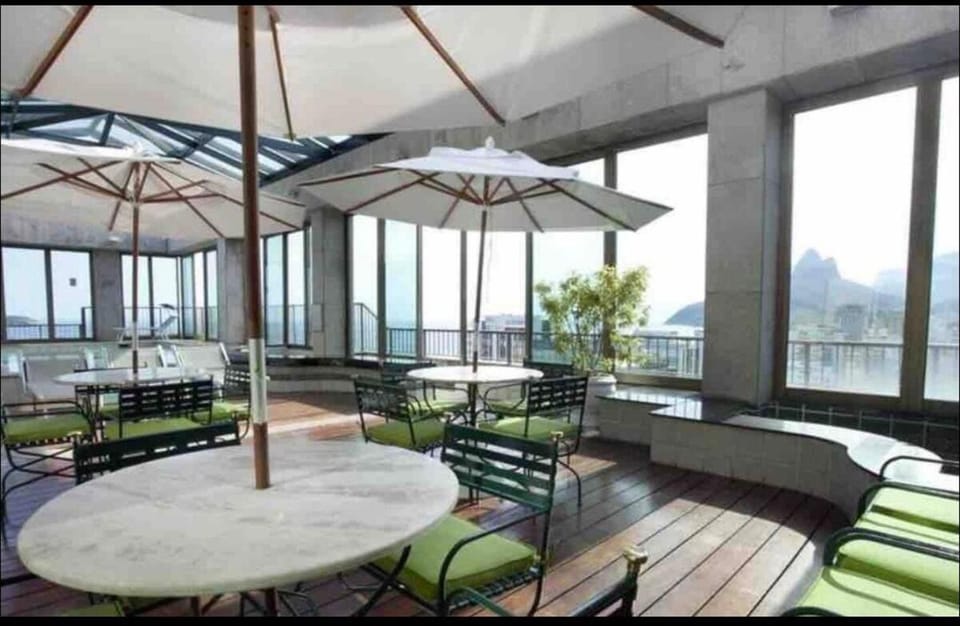 Tiffany's Ipanema Flat with balcony, living room and 2 en-suites Apartment in Rio de Janeiro
