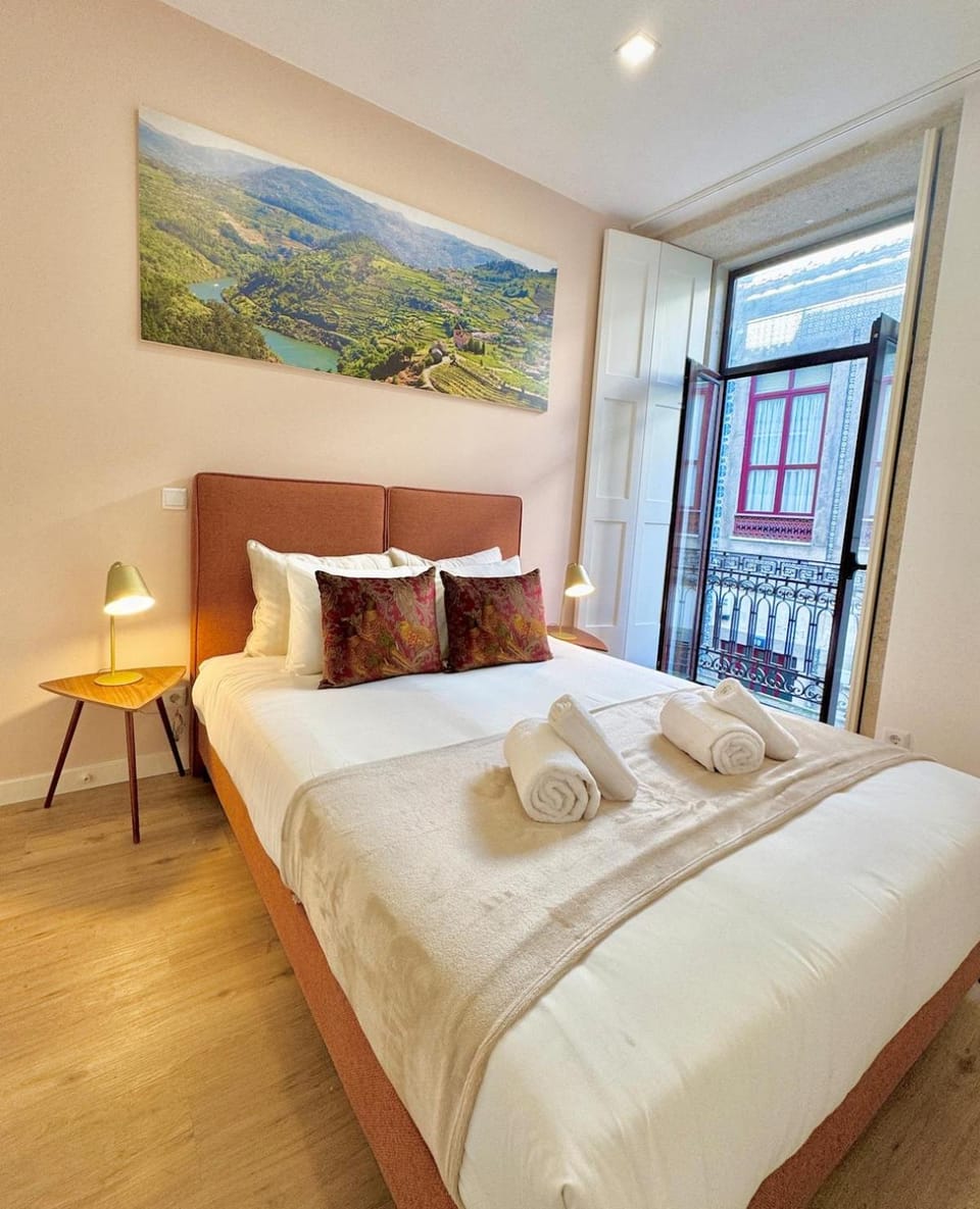 Bed, Balcony/Terrace, Photo of the whole room, Bedroom, towels