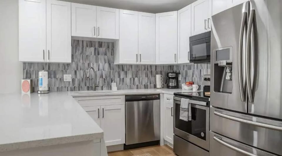 Waterfront - Family & Pet Friendly for 6 House in Apollo Beach
