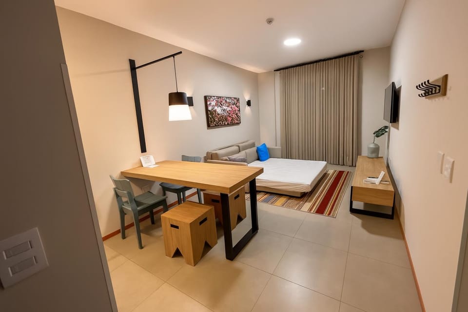 Bed, Living room, Photo of the whole room, Dining area