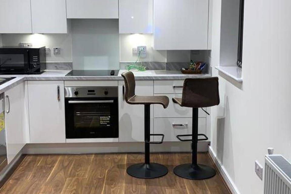 Flat-Sleeps 4 & Direct links to Central London Apartment in Grays