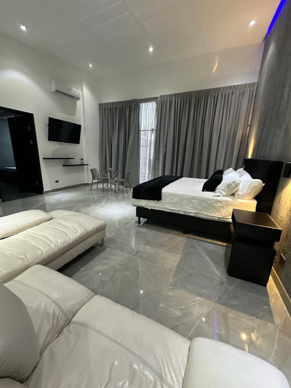 Penthouse 333 Hotel in San Jose