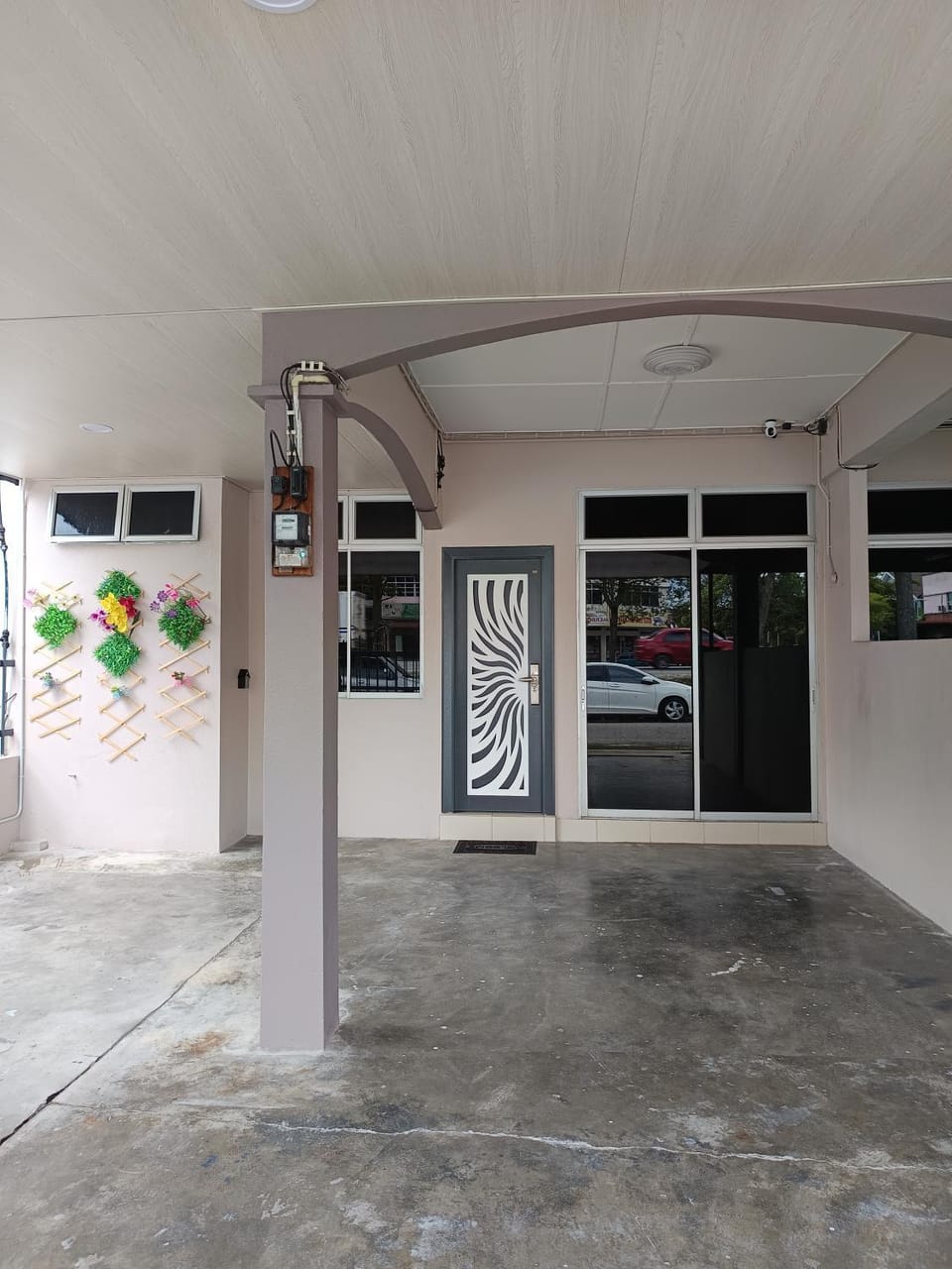Facade/entrance