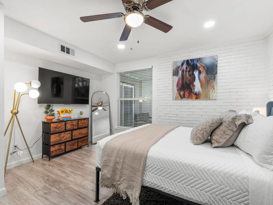 Bed, Bedroom