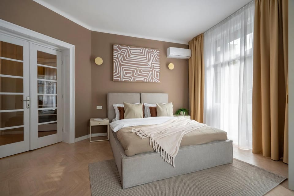 Bed, Photo of the whole room, Bedroom, towels, wardrobe