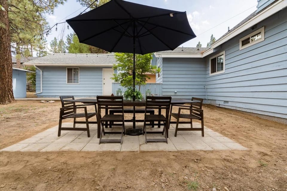 Hidden Pines Cabin - Nearby Snow & Play Cabin in Big Bear