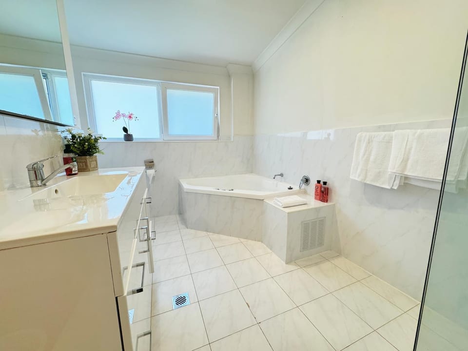 Tranquil Suites in Heart of Leura 3 Minutes to Shops Apartment in Katoomba