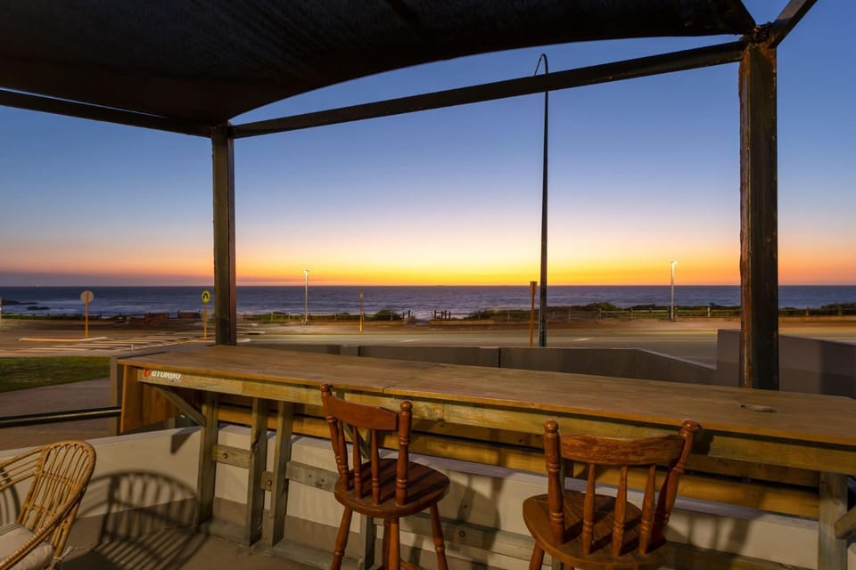 View (from property/room), Balcony/Terrace, Sea view