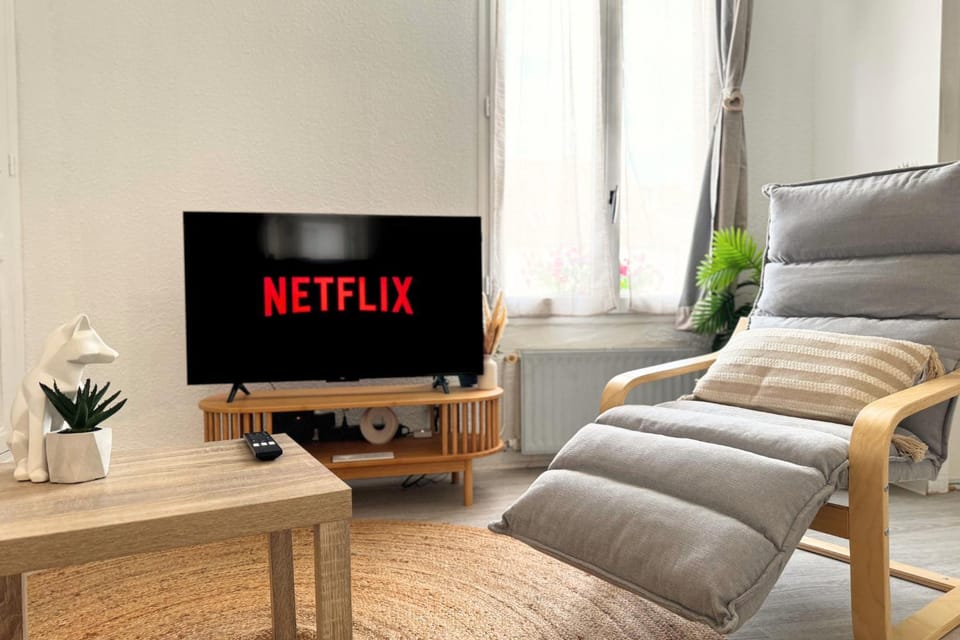 Communal lounge/ TV room, TV and multimedia