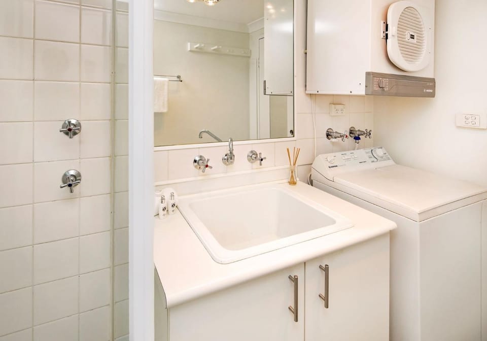 Bathroom, towels