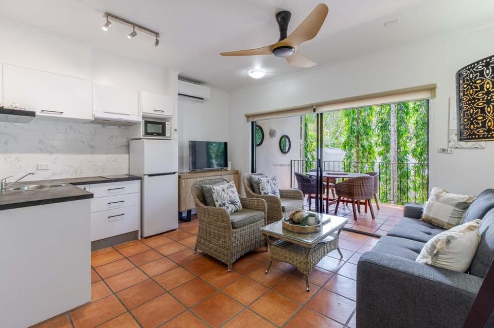 47 Reef Club 1 BR Apt - Steps to beach & town Apartment in Port Douglas