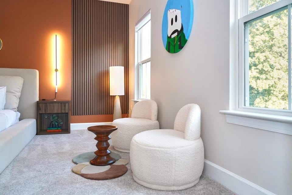 Modern Chic Gateway near DC & Fedex field Villa in Largo