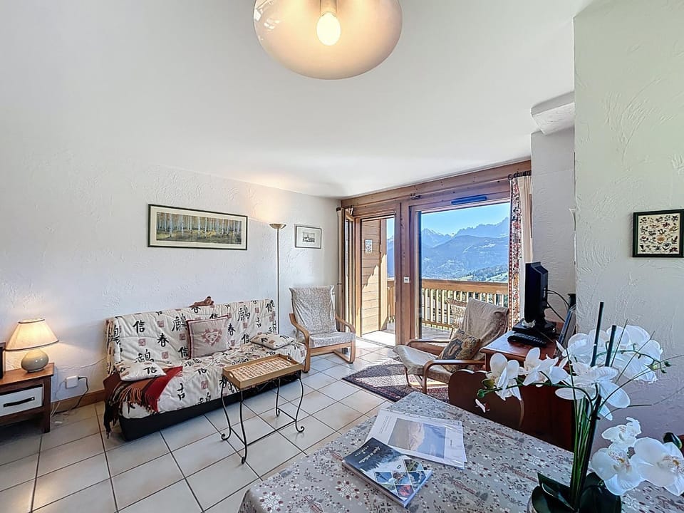 Appartement 2 chambres, vue Mont Blanc, parking inclus - FR-1-560-168 Apartment in Combloux
