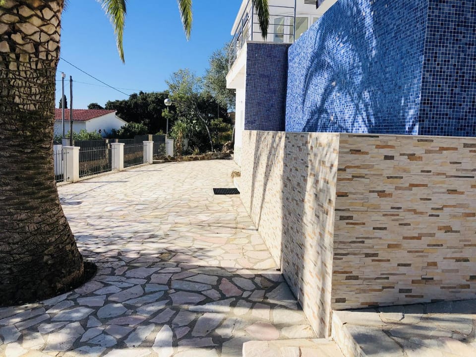 Villa moderna en Roses con piscina, aire acondicionado y parking privado - ES-258-164 Villa in Alt Empordà