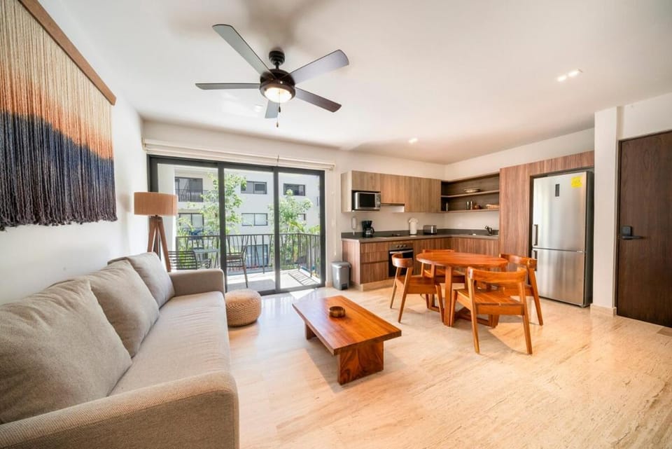 Living room, Dining area