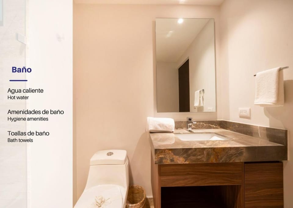 Toilet, Bathroom, towels