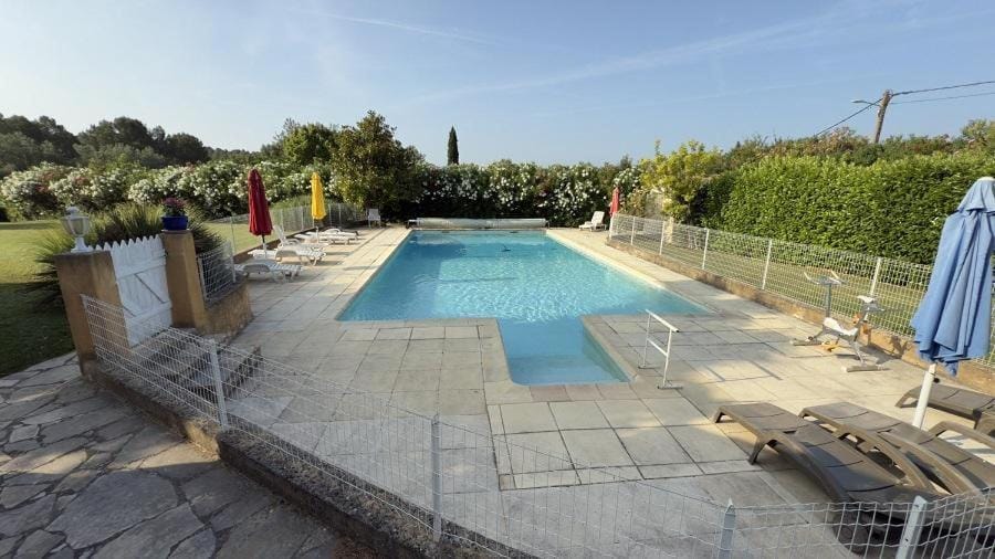 Les rosiers House in Salernes
