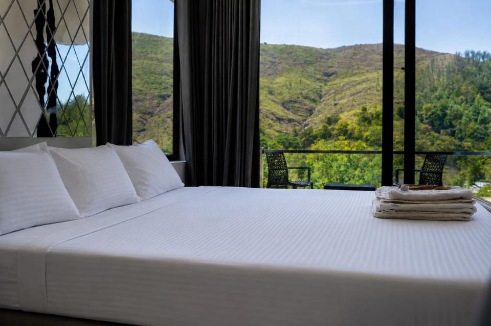 Natural landscape, View (from property/room), Bedroom, Mountain view