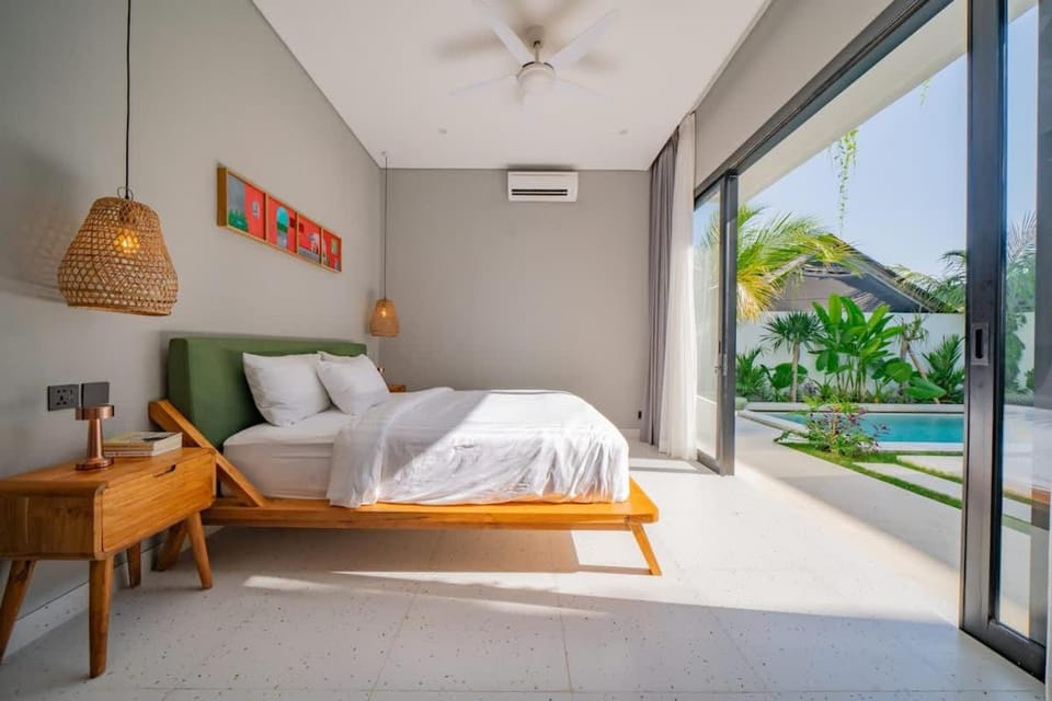Luxury 4BR Villa Private Pool & Sea Horizon House in North Kuta