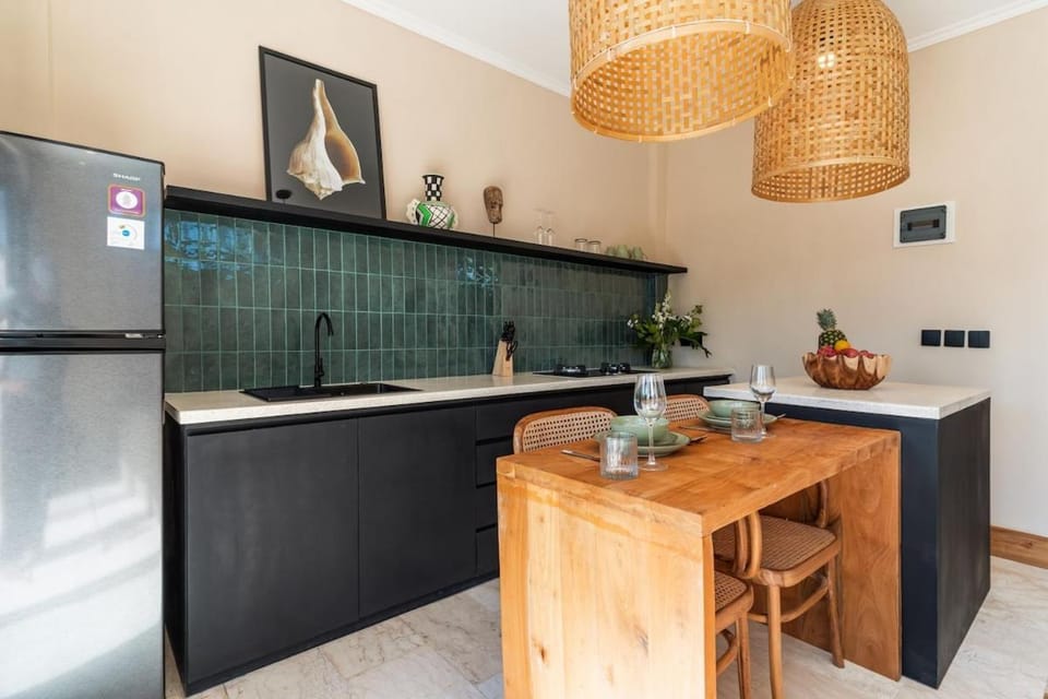 Stylish New Suites with Pool Near Balangan Beach Apartment in Bali