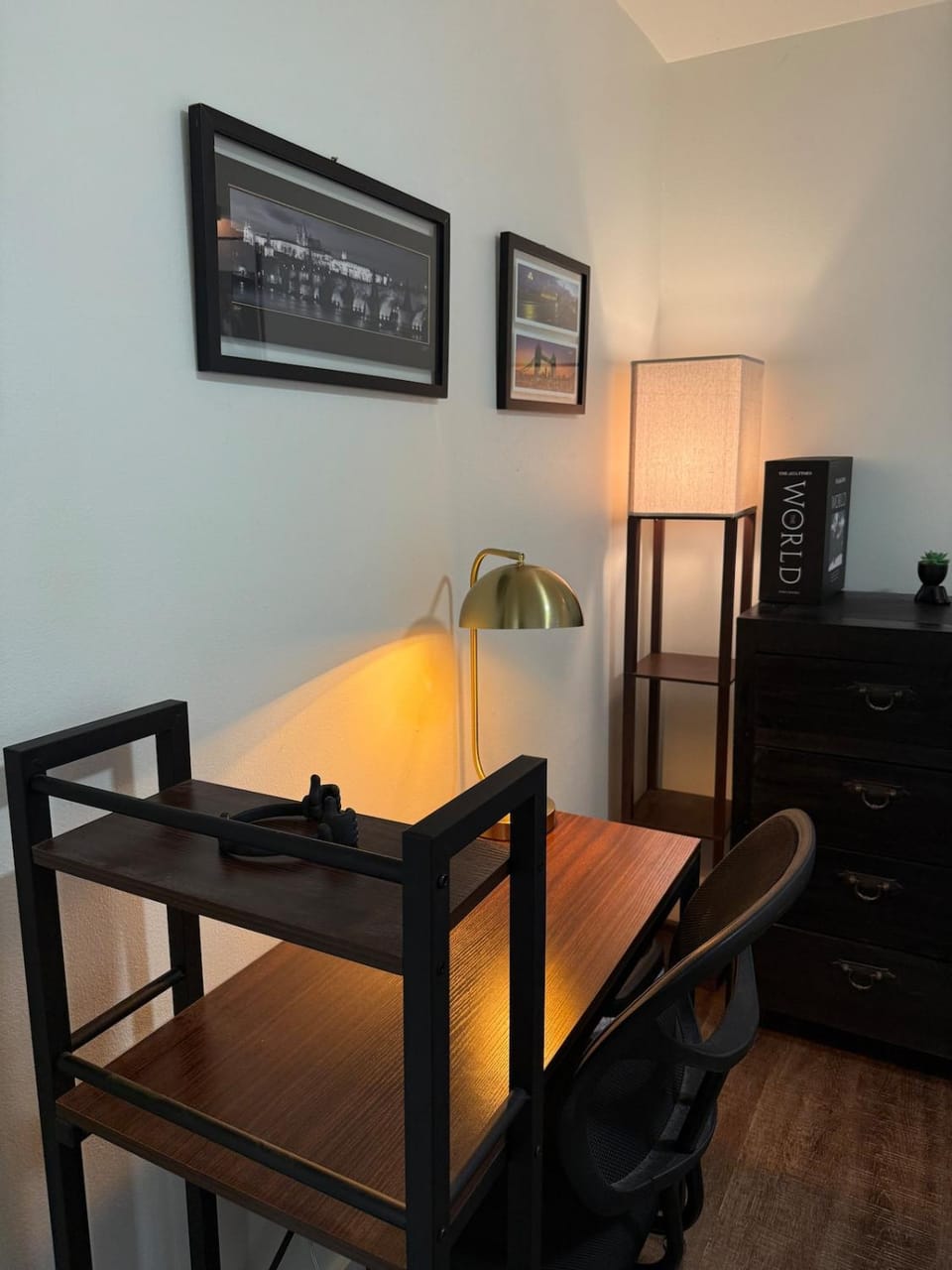 Green lake Retreat Modern Charm & Comfort Apartment in Phinney Ridge