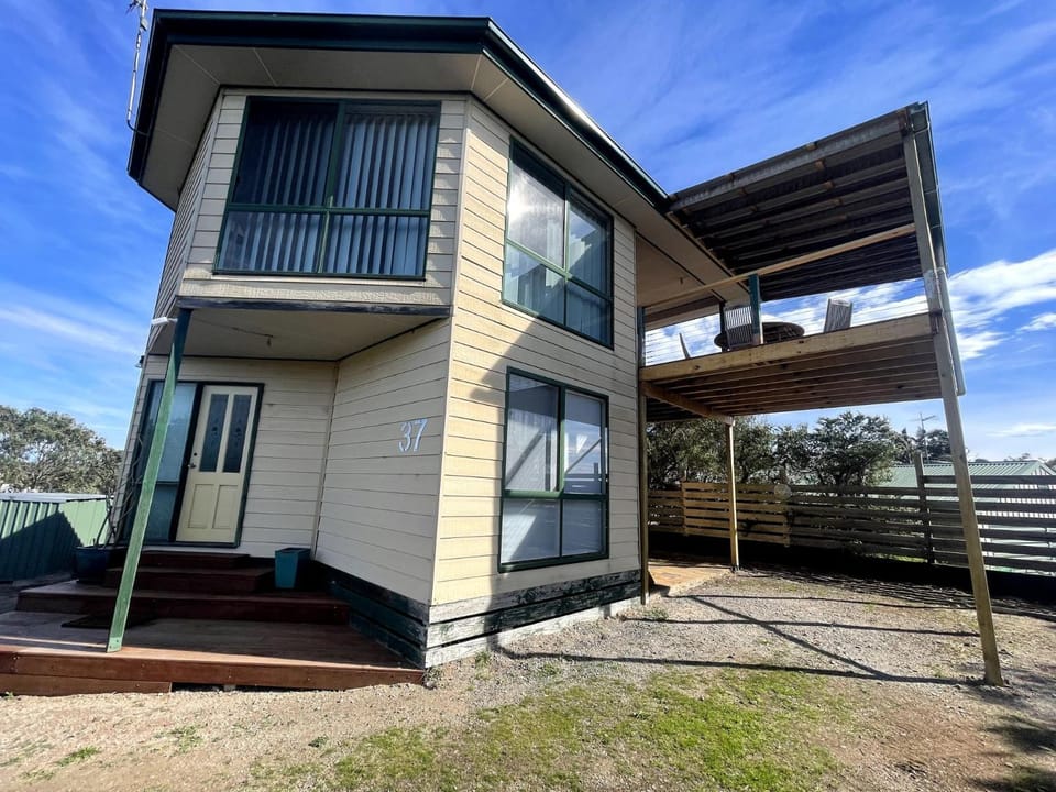 Inlet 37 House in Venus Bay