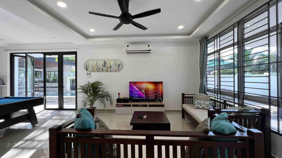 The Oasiis Private Pool Retreat House in Johor Bahru