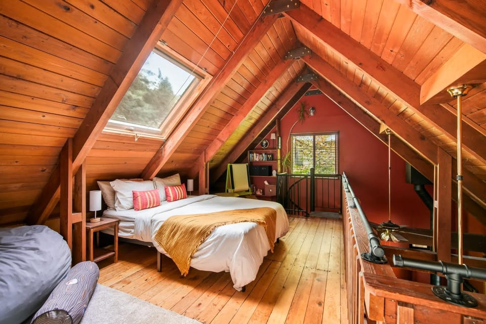 Rhododendron Cabin Near Mt Hood Adventures Cabin in Mount Hood Village