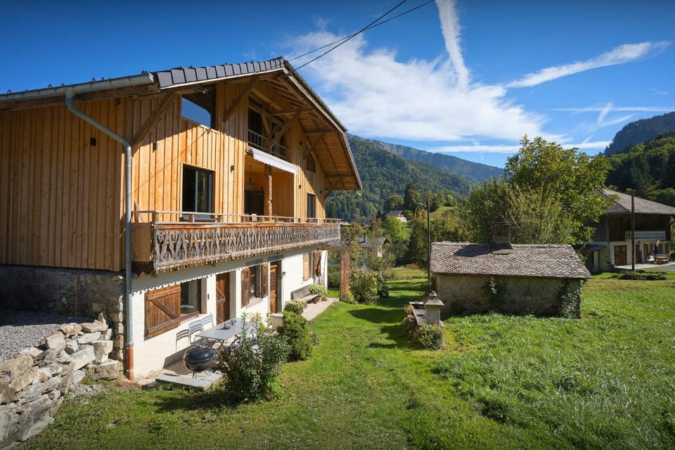 Property building, Day, Natural landscape, Mountain view