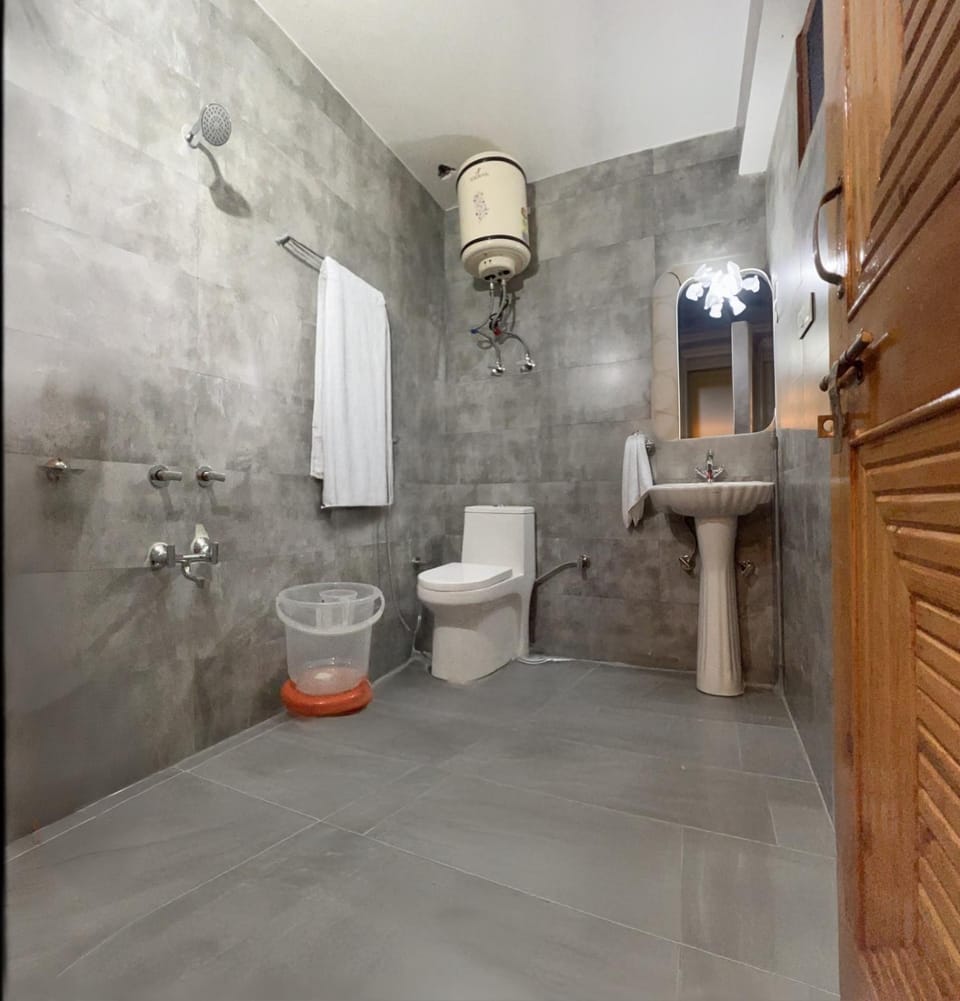 The Sana Cottge, Manali - Affordable Luxury Stay in Manali Hotel in Manali